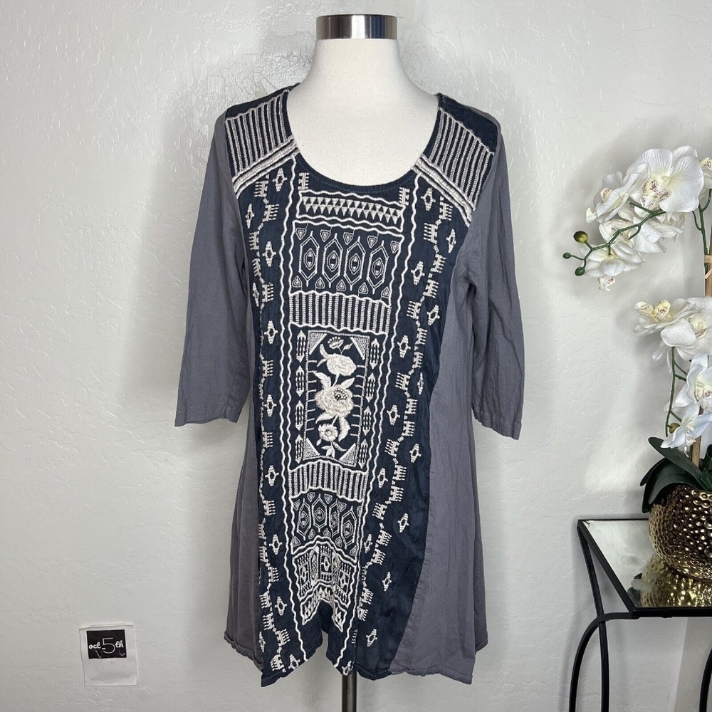 Johnny Was JW Los Angeles, Tunic Dress, Bohemian Embroidered Gray SZ M.   Slight